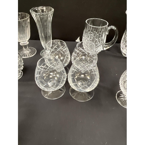 61 - 2 BOXES OF GLASSWARE TO INCLUDE WATER JUGS DRINKING GLASSES, CANDLESTICKS ETC