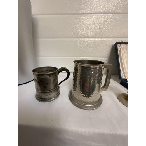 83 - BOX OF ODDS TO INCLUDE PEWTER JUGS, DESSERT DISHES, SMALL COPPER KETTLE ETC