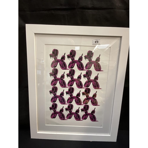 87 - MODERN BALLOON DOG  FRAMED PRINT, MODERN BALLOON DOG IN CASE AND BALLON DOG BOOK ENDS