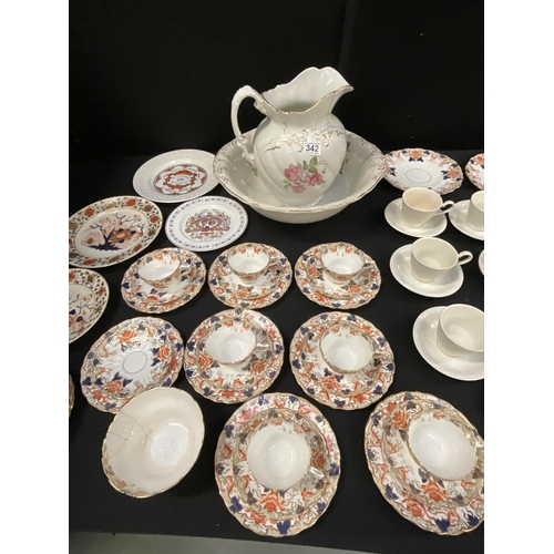 342 - BOX OF CHINA TO INCLUDE VICTORIAN TEA SET, JUG & BOWL ETC