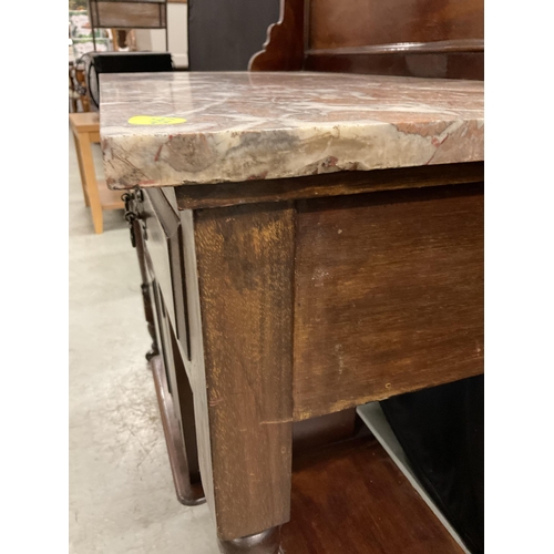 370 - EDWARDIAN MAHOGANY MARBLE TOP WASHSTAND WITH 2 DRAWERS OVER SINGLE DOOR TO BASE H46