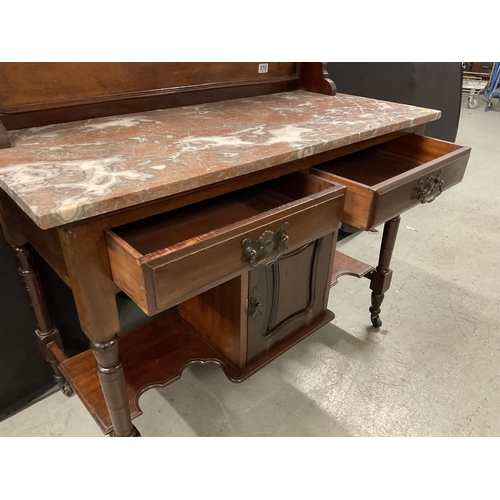 370 - EDWARDIAN MAHOGANY MARBLE TOP WASHSTAND WITH 2 DRAWERS OVER SINGLE DOOR TO BASE H46