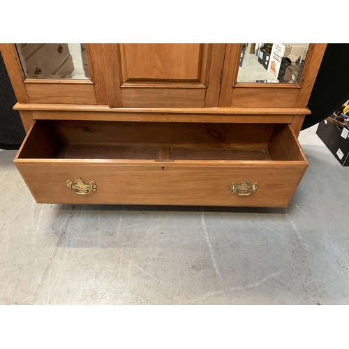 417 - EDWARDIAN SATINWOOD MIRROR DOOR DOUBLE WARDROBE WITH CARVED PANEL TO CENTRE AND DRAWER TO BASE H79