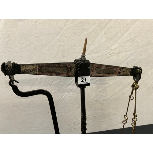 21 - VINTAGE CAST IRON AND COPPER AVERY WEIGHING SCALES