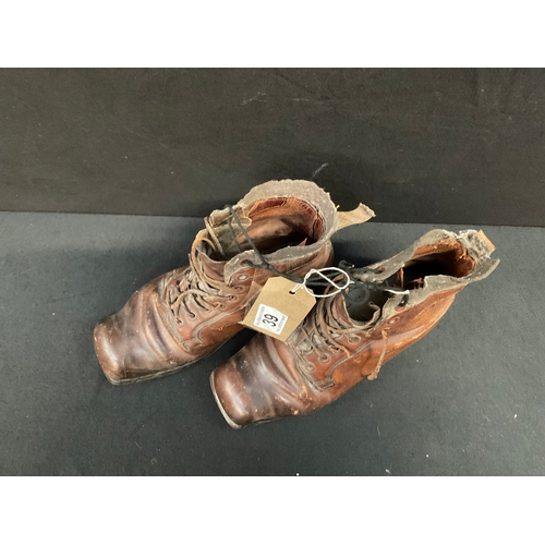 39 - VICTORIAN LEATHER HOB NAIL BOOTS