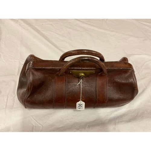 130 - VINTAGE LEATHER GLADSTONE MEDICAL BAG WITH KEY A/F