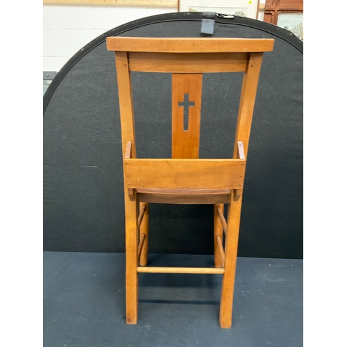 150 - 15 x VINTAGE PINE CHAPEL CHAIRS COMPLETE WITH HYM BOOK HOLDERS - WORMED