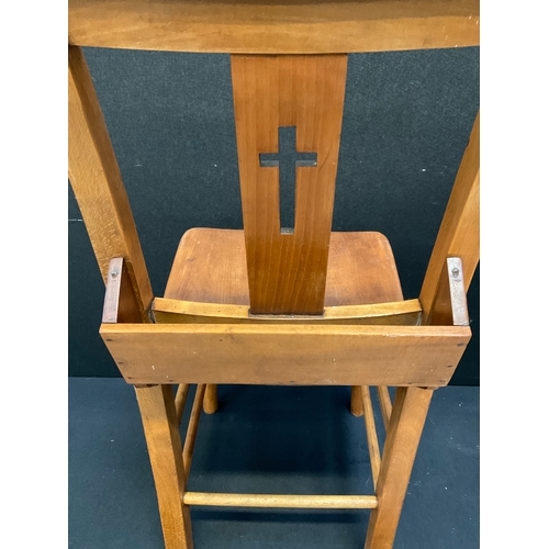 150 - 15 x VINTAGE PINE CHAPEL CHAIRS COMPLETE WITH HYM BOOK HOLDERS - WORMED