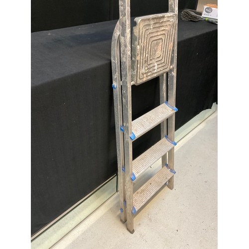 152 - ALUMINIUM STEP LADDERS