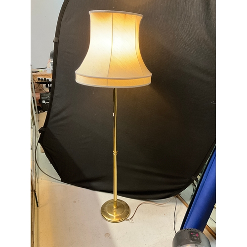 273 - MODERN BRASS STANDARD LAMP WITH SHADE H62”