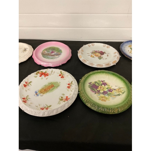 237 - QTY VICTORIAN BREAD PLATES AND MAJOLICA STYLE EXAMPLE