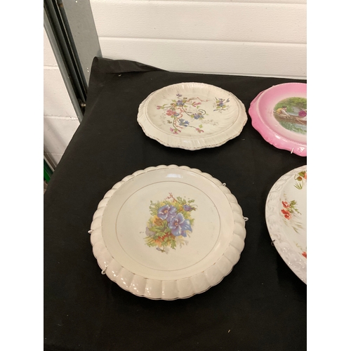 237 - QTY VICTORIAN BREAD PLATES AND MAJOLICA STYLE EXAMPLE