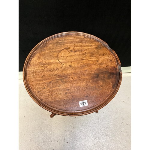 292 - GEORGIAN MAHOGANY TRIPOD PEDESTAL TABLE A/F H28” DIA20”