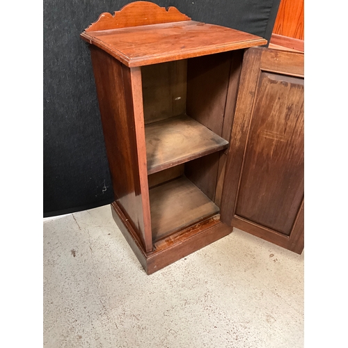 310 - EDWARDIAN MAHOGANY POT CUPBOARD H34” W16” D15”