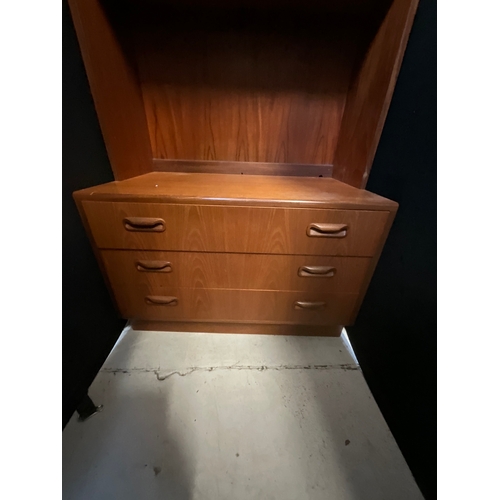 317 - RETRO TEAK BADGED G PLAN LOUNGE UNIT WITH SLIDING GLASS DOORS OVER OPEN SHELVES AND 3DRAWERS TO BASE... 