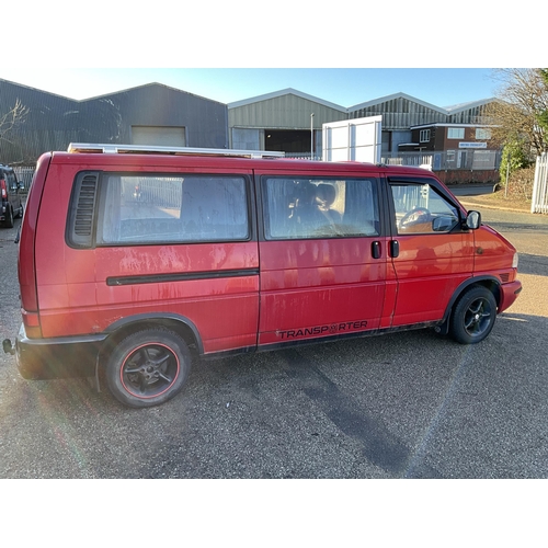 361 - VW VOLKSWAGEN RED T4 CARAVELLE TDI LWB CAMPER 2461CC  - DIESEL REGISTERED 1999 - MOT TILL SEPTEMBER ... 