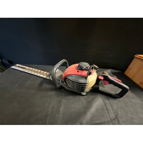 8 - KOMATSU PETROL HEDGE TRIMMER HT600D