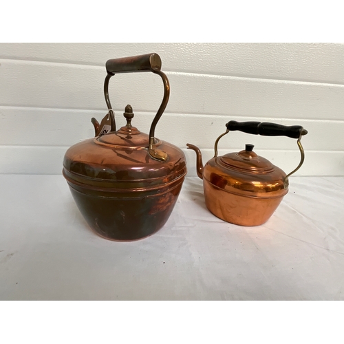 22 - TWO VINTAGE COPPER KETTLES LARGEST H11” DIA 8”