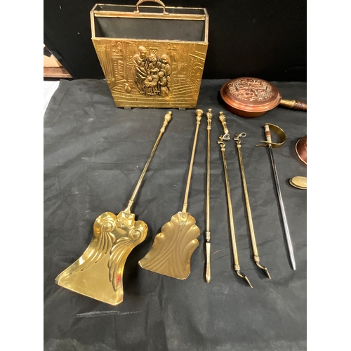 34 - COLLECTION OF COPPER AND BRASS TO INCLUDE CANDLE STICKS, SNUFF BOX, COPPER JELLY MOULD ETC