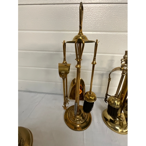 82 - ASSORTMENT OF BRASS TO INCLUDE COMPANION SETS, TOASTING FORKS ETC