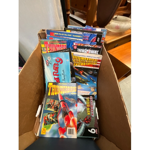 90 - COLLECTION OF ANNUALS and COMICS THUNDERBIRDS SPIDER-MAN AND STARWARS TOYS