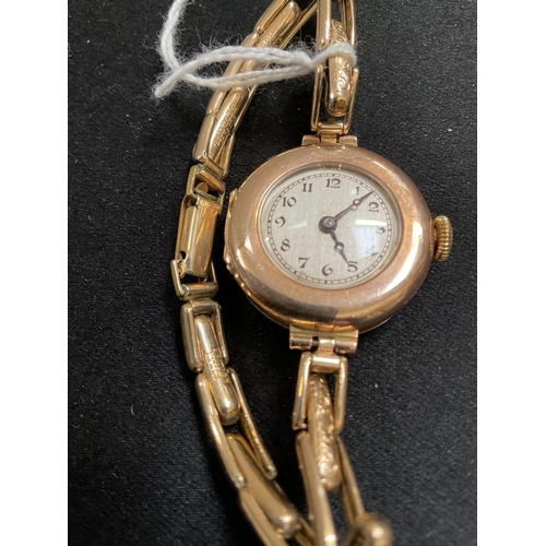 176 - VINTAGE VERTEX HALLMARKED 9CT GOLD CASED LADIES WATCH WITH YELLOW METAL EXPANDABLE STRAP - TOTAL WEI... 