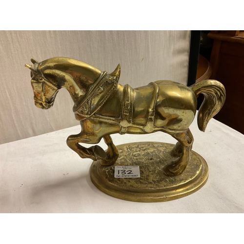 132 - VICTORIAN COPPER KETTLE AND BRASS SHIRE HORSE ON PLINTH