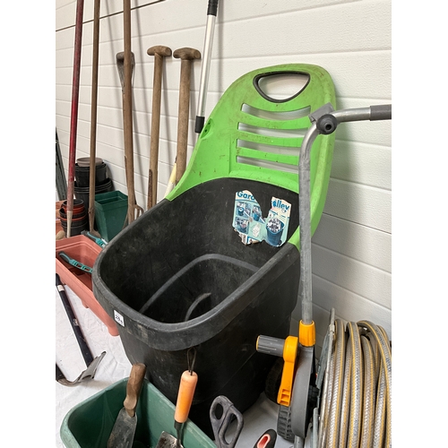 234 - QTY OF GARDEN TOOLS,GARDEN TROLLEY,HOSE ON REEL ETC