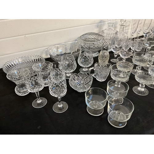 262 - 2 BOXES OF GLASSWARE TO INCLUDE DECANTERS, LARGE ROSE BOWL ETC