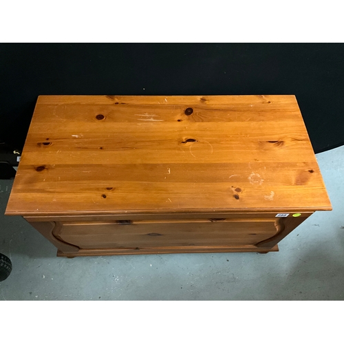 288 - MODERN PINE BLANKET BOX AND CONTENTS
H23”W39”D19”