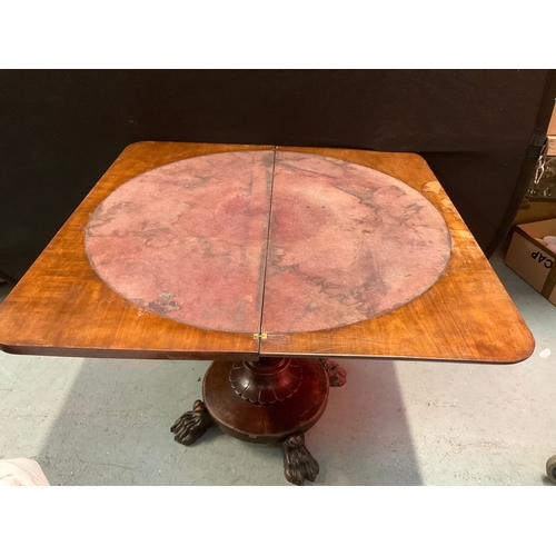 320 - EARLY VICTORIAN MAHOGANY PEDESTAL CARD TABLE MOUNTED ON 4 LIONS FEET H29”W36”D36”