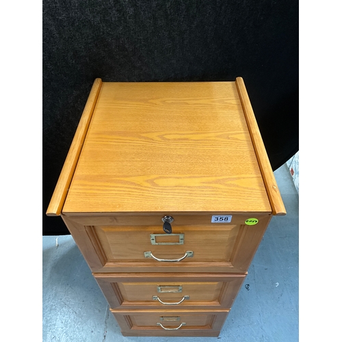 358 - MODERN OAK STYLE 3 DRAWER FILING CABINET WITH KEY H40”W16”D18”