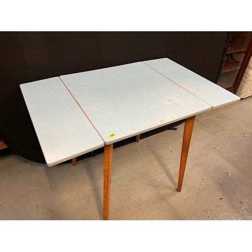 371 - RETRO FORMICA TOPPED DROP LEAF KITCHEN TABLE H30”W24” UNEXTENDED W42”EXTENDED D26”