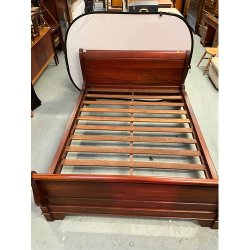 380 - KINGSIZE 5ft wide  6ft 6 long MAHOGANY SLEIGH BED (NO MATTRESS)