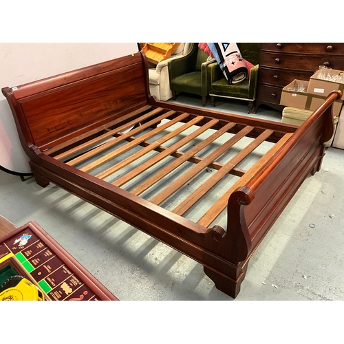 380 - KINGSIZE 5ft wide  6ft 6 long MAHOGANY SLEIGH BED (NO MATTRESS)