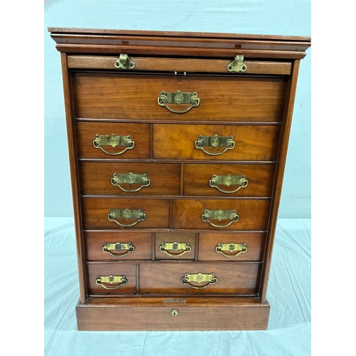 Edwardian Mahogany Bank Of Drawers With Camber Front Interior Fitted With 12 Drawers All With Fold 8140