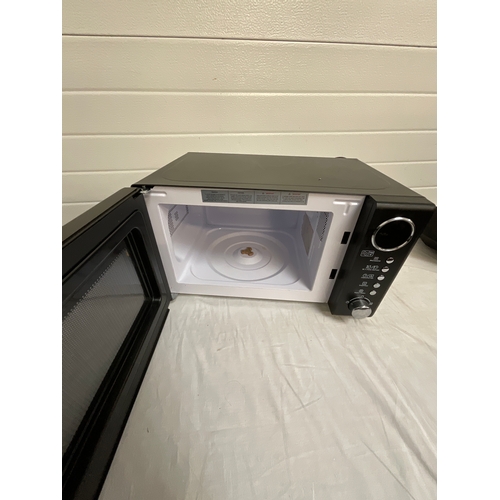 453 - GOODMANS MICROWAVE 700WATT MISSING GLASS PLATE