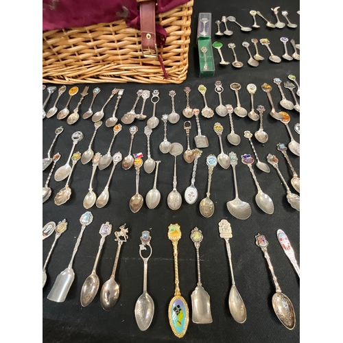 462 - COLLECTION OF SOUVENIR SPOONS IN PICNIC BASKET