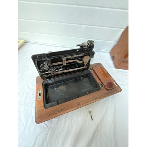 26 - VICTORIAN CASED VESTA-B HAND  SEWING MACHINE WITH OLD SINGER BOOKLET