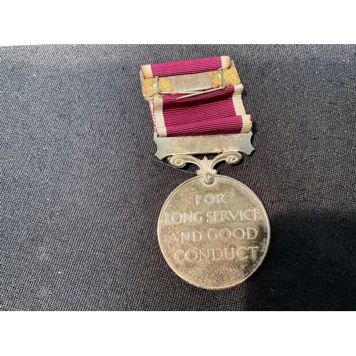 176 - QTY MEDALS TO INCLUDE CAMPAIGN SERVICE MEDAL & LONG SERVICE MEDAL 23654875 SGT W.R QUINLAN R SIGNALS... 