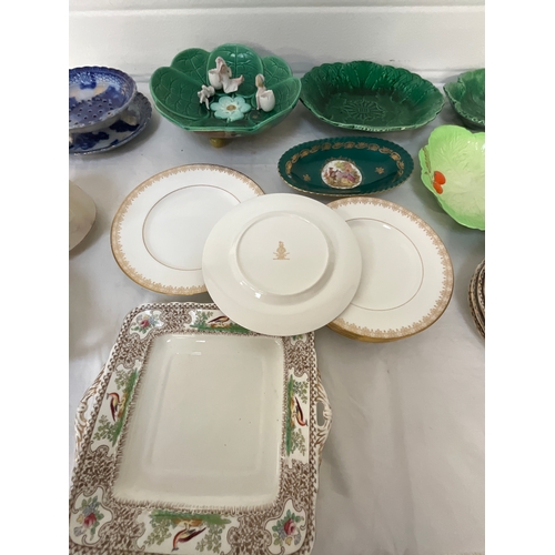 65 - ASSORTMENT OF CHINA TO INCLUDE MAJOLICA, ROYAL DOULTON ETC SOME A/F