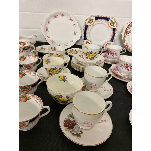 115 - BOX OF ASSORTED CHINA TO INCLUDE PART TEASETS ROYAL SUTHERLAND ETC