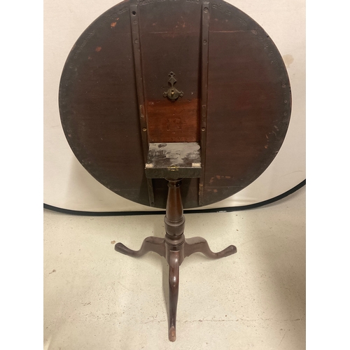 274 - GEORGIAN MAHOGANY PEDESTAL TRIPOD TIP TOP TABLE H27”DIA31”