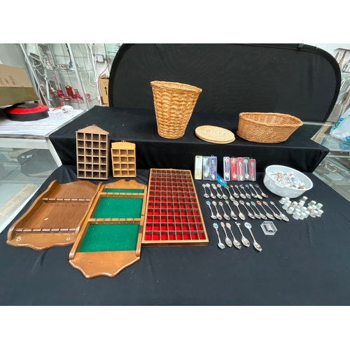 125 - COLLECTION OF THIMBLES WITH DISPLAY CASES AND SOUVENIR SPOONS WITH DISPLAY RACK