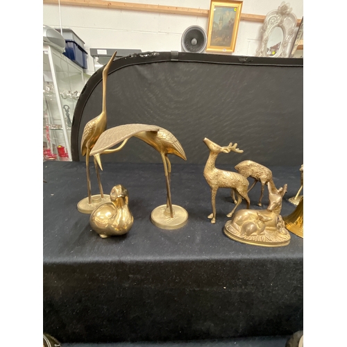 199 - QUANTITY OF BRASS TO INCLUDE HAND BELLS, BIRD FIGURES ETC