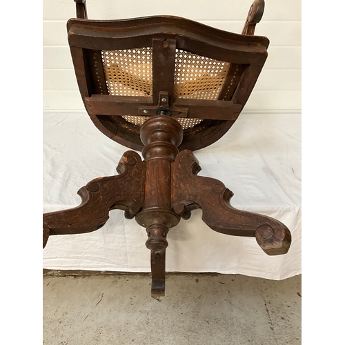 328 - VICTORIAN GERMAN OAK SWIVEL DESK CHAIR WITH BERGERE STYLE SEAT A/F
*THIS CHAIR BELONGED TO THE HENKE... 