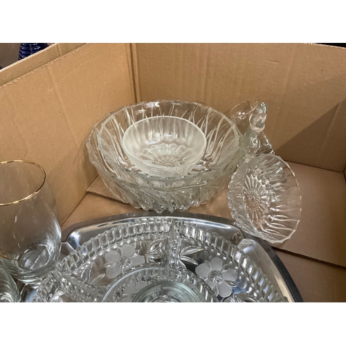 506 - 3 BOXES OF GLASSWARE TO INCLUDE COLOURED GLASS, VASES ETC