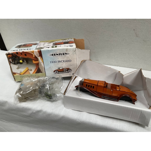 50 - COLLECTION OF MODEL VEHICLES TO INCLUDE DINKY YANKEE TRANSPORTER WITH BOX A/F AND AMERICAN CARS A/F