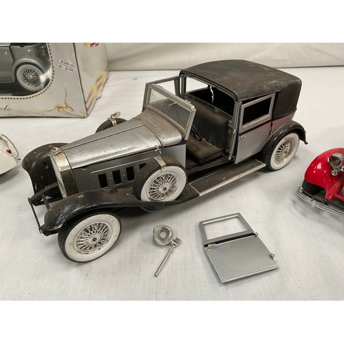 50 - COLLECTION OF MODEL VEHICLES TO INCLUDE DINKY YANKEE TRANSPORTER WITH BOX A/F AND AMERICAN CARS A/F