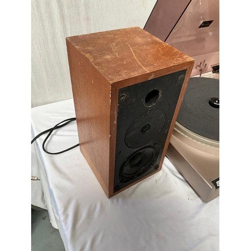 70 - VINTAGE MARANTZ RECORD DECK MODEL 9270Q PAIR OF SPEAKERS (FRONTS MISSING) WITH INSTRUCTION BOOK